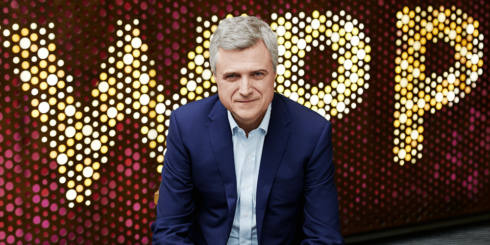 Fin de règne chez WPP : Mark Read annonce son départ, l’IA au cœur de l’héritage