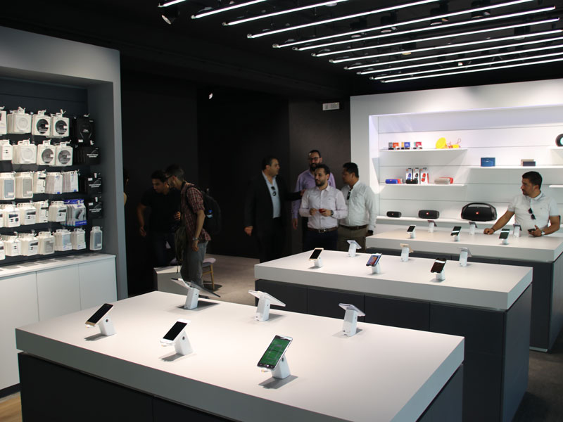 samsung-150418-13.jpg